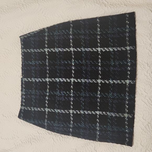 LOFT - Plaid Green Skirt - 2P - Picture 1 of 2